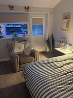 Studio/near Beach/garden/parking/petsok