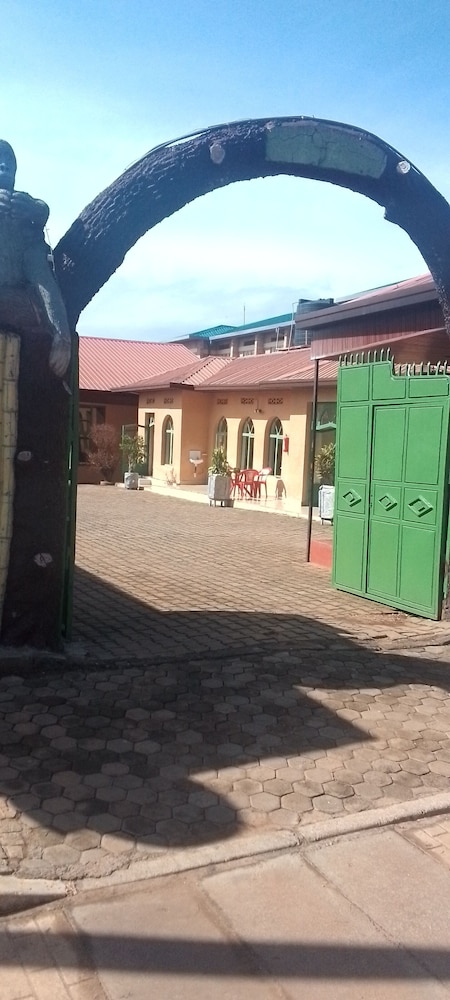 HOTEL TWIGA LTD