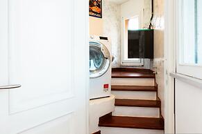 Sunset Apartment in Rome