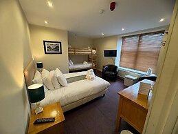 George Hotel Hayfield