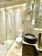 Shiny Pyramids Boutique Hotel