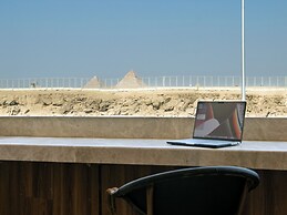 Shiny Pyramids Boutique Hotel