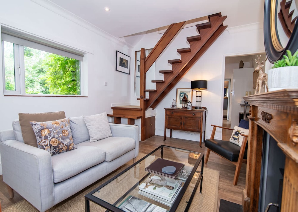Host Stay Terrace on Canal