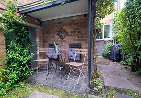 Host Stay Terrace on Canal