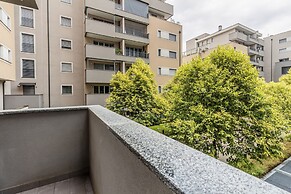Modern and Spacious Apartment With Terrace