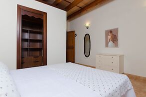 Pula Vinas - Villa With Private Pool. Free Wifi