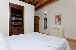 Pula Vinas - Villa With Private Pool. Free Wifi