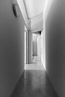 Spacious & Luxury 3BR Central Apartment