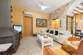 Ca Na Missa 10 - Villa With Private Pool In Llubi