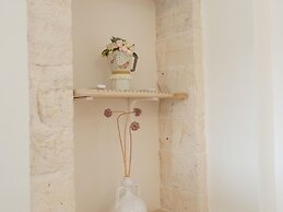 Trulli-style Chalet Near Forest Walks