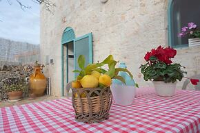 Trulli-style Chalet Near Forest Walks