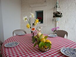 Trulli-style Chalet Near Forest Walks