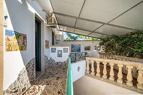 Apartment Tritone in Luxury Villa With Shared Pool