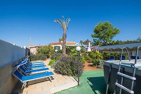 Apartment Tritone in Luxury Villa With Shared Pool