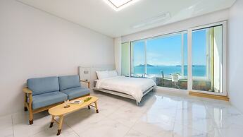 Yeosu Stay Raonpine Spa Pension