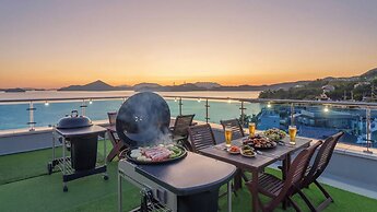 Yeosu Stay Raonpine Spa Pension