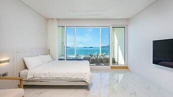 Yeosu Stay Raonpine Spa Pension