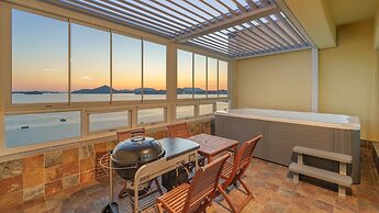 Yeosu Stay Raonpine Spa Pension