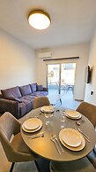 La Magenta Apartments