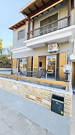 La Magenta Apartments