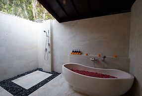 3 BR luxury beachfront with private pool