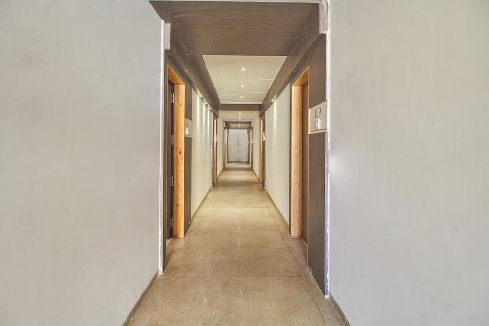Hotel Anugraha Deluxe