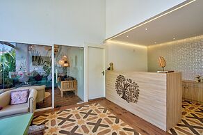 Raya Resorts