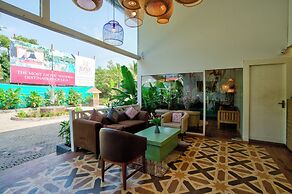 Raya Resorts