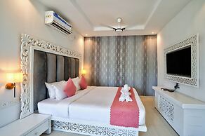 Raya Resorts