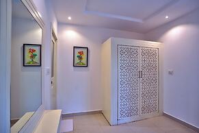 Raya Resorts