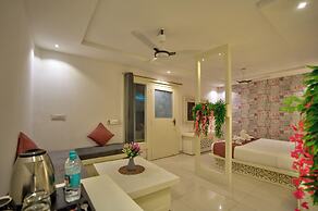Raya Resorts
