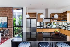 Villa Pakuk by Alfred in Bali