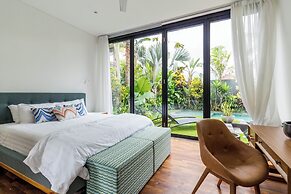 Villa Pakuk by Alfred in Bali