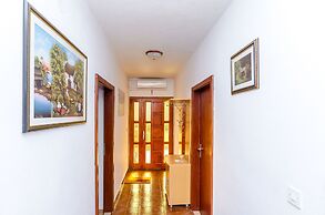 Apartment Rustic