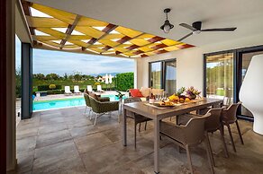 Villa Royal Green One