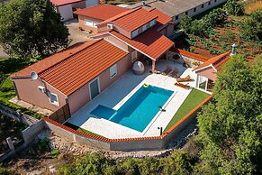 Villa Nika