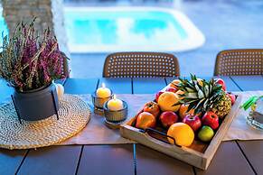 Villa Almond