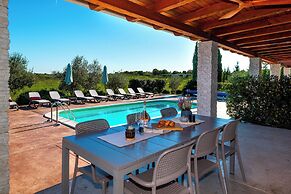 Villa Almond