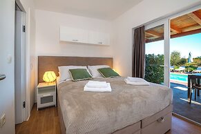 Villa Almond