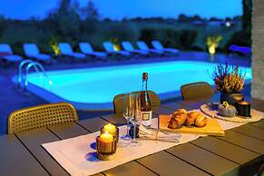 Villa Almond