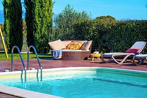 Villa Almond
