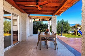 Villa Almond