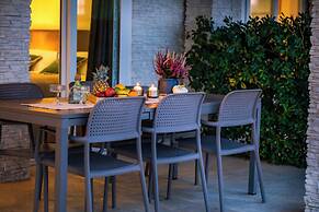 Villa Almond