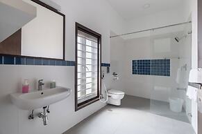 Truliv Villa Seraya