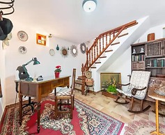 Charming Village Home & Pool