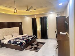 Taj Castle Homestay