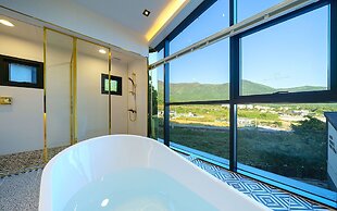 Ulsan Byeoldam Eunchae Pool Villa