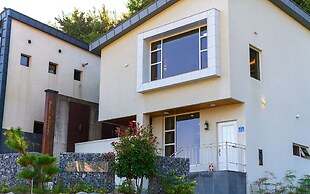 Ulsan Byeoldam Eunchae Pool Villa