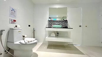 A26 - 2 Bdr Condo, Stunning Sea View, Karon Beach