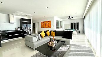 A26 - 2 Bdr Condo, Stunning Sea View, Karon Beach